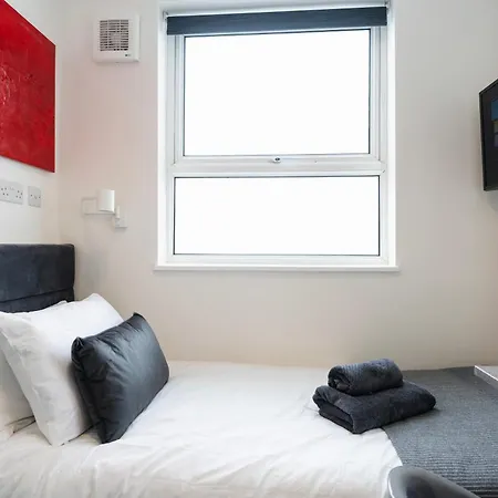Fulham Luxury Close To Underground Newly Refurbished Hr