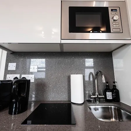 Fulham Luxury Close To Underground Newly Refurbished Hr *