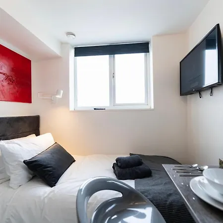 Fulham Luxury Close To Underground Newly Refurbished Hr Apartment London