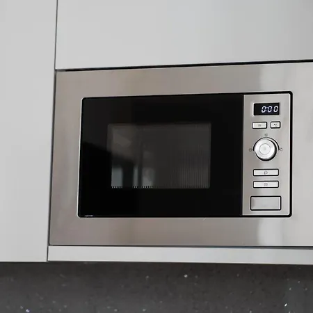 Fulham Luxury Close To Underground Newly Refurbished Hr Apartment