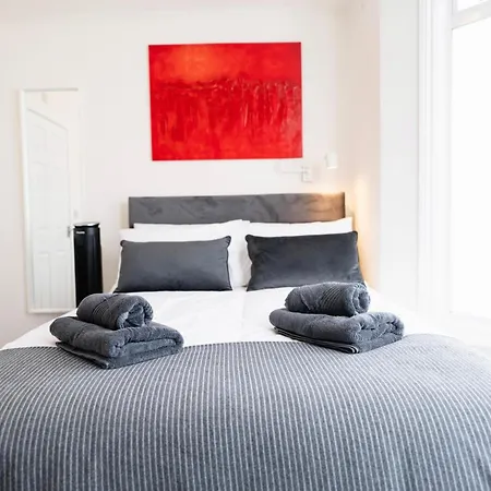 Fulham Luxury Close To Underground Newly Refurbished Hr Apartment