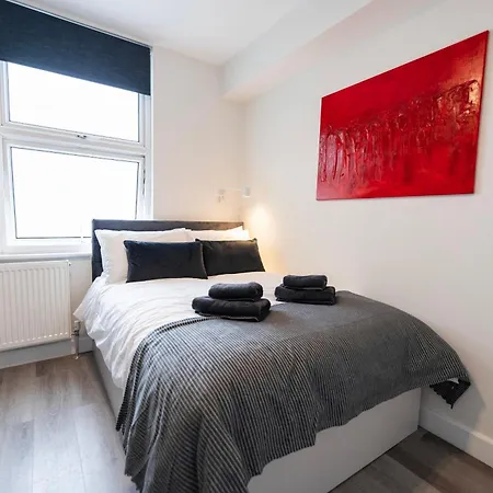Fulham Luxury Close To Underground Newly Refurbished Hr Apartment *