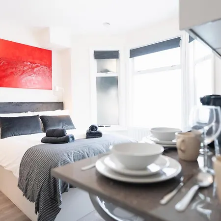 Fulham Luxury Close To Underground Newly Refurbished Hr London