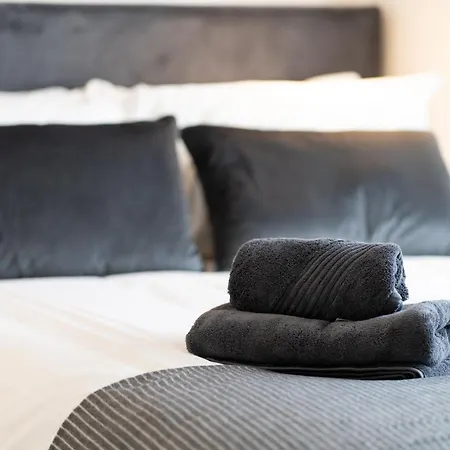 Fulham Luxury Close To Underground Newly Refurbished Hr *