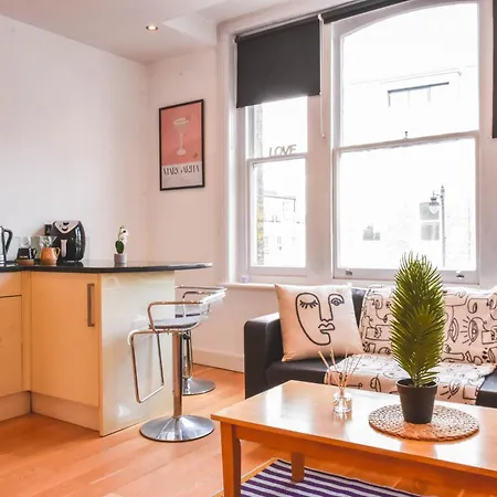 Putney , Modern-flawless ! Apartment *