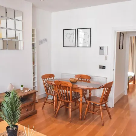 Putney , Modern-flawless ! * London