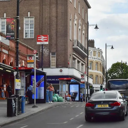 Putney , Modern-flawless ! *