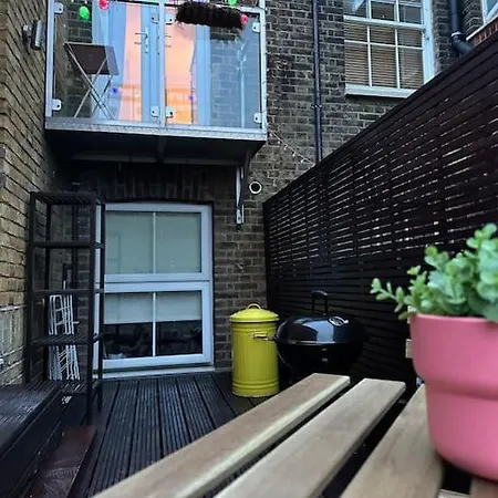 Putney , Modern-flawless ! Apartment