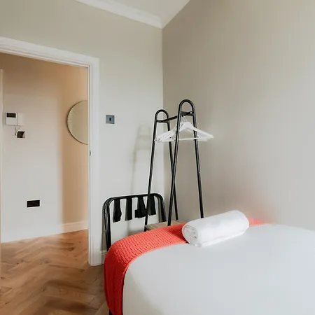 Bright Near Marble Arch And Hyde Park *