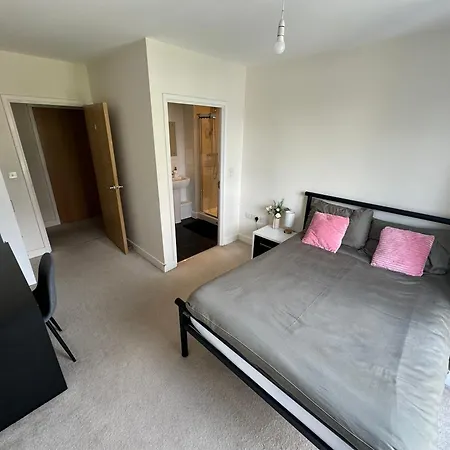 Peaceful Shared Flat 30mins London Edgware