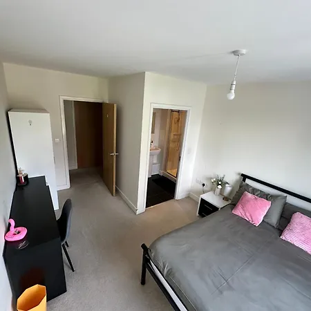 Peaceful Shared Flat 30mins London * Edgware
