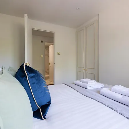 Chelsea Harbour Luxury Apartment *