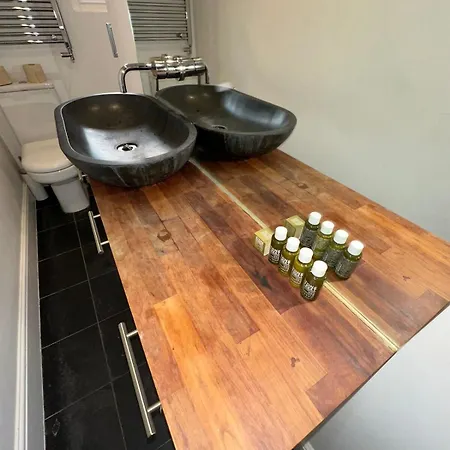 King's Cross 2 Bedroom *