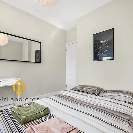 Unique 2 Bedroom Flat In Heart Of Walthamstow