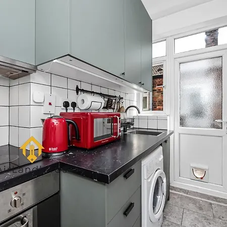 Apartment Unique 2 Bedroom Flat In Heart Of Walthamstow *