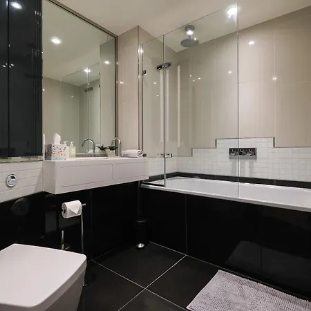 Luxury Old Street Apartment *