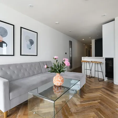 Luxury Old Street Apartment London