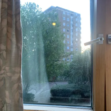 Donnington Court Homestay