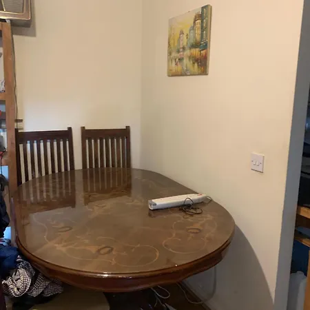 Donnington Court Homestay London