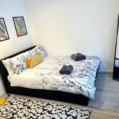 Spacious - South Kensington - Harrods Apartment London