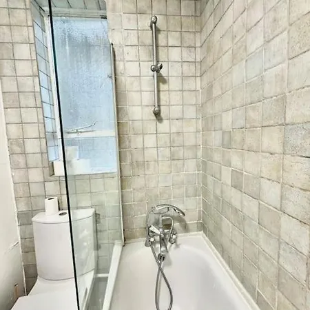 Lovely Fulham 2 Bed Apartment