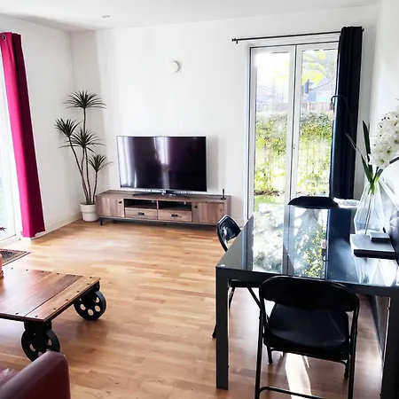 Apartment 3 Bedrooms Zone 2 *
