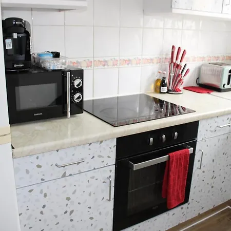 Apartment Juniper - 2 Bedroom Goodmayes
