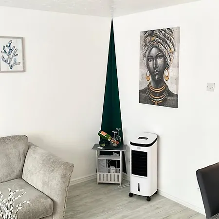 Juniper - 2 Bedroom Goodmayes
