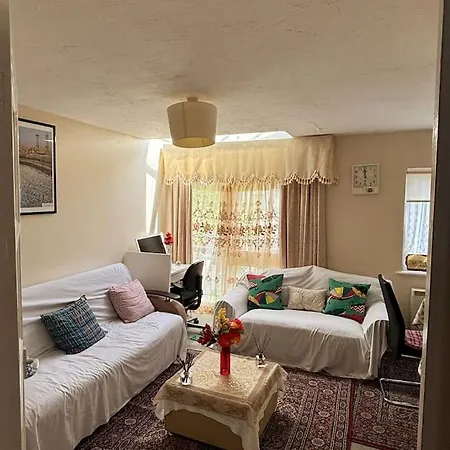 Private Gated Development In Bridge, Cosy With Great Transport Links *