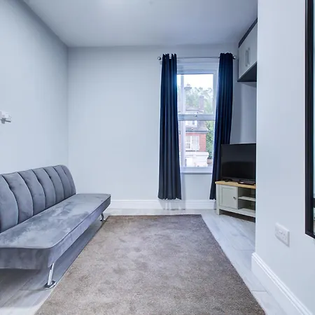 Trendy London Apartment *