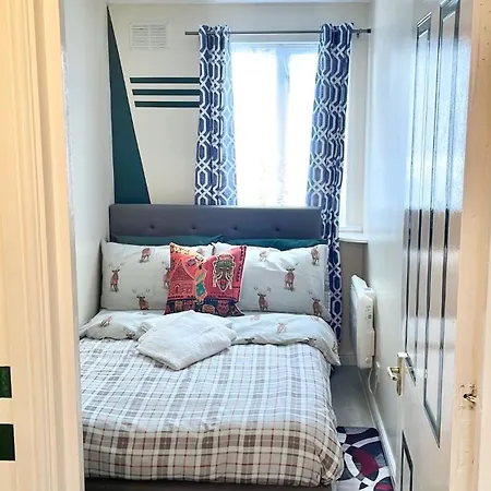 Juniper - 2 Bedroom Apartment *
