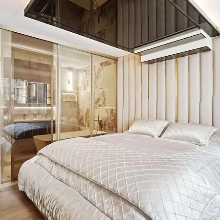 Luxury 3 Bedroom House Apartment London