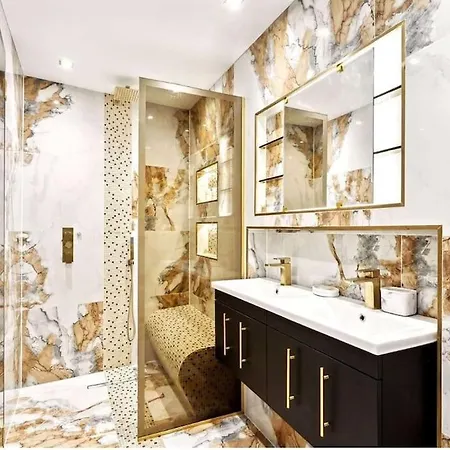 Luxury 3 Bedroom House Apartment London