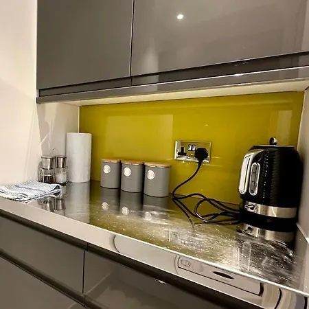 Cute Basement Flat Richmond Apartament *