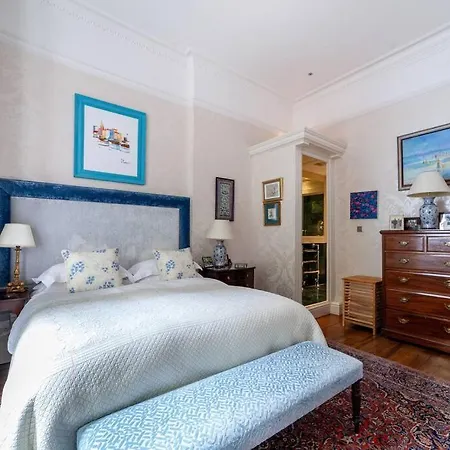 Elegant 2-bedroom Flat In South Kensington, Apartment