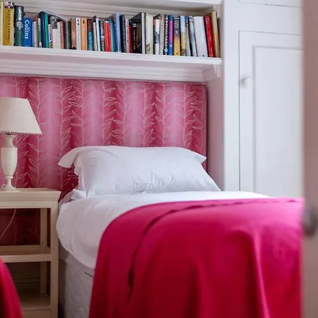 Apartment Elegant 2-bedroom Flat In South Kensington, *