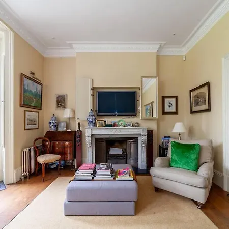 Apartment Elegant 2-bedroom Flat In South Kensington,