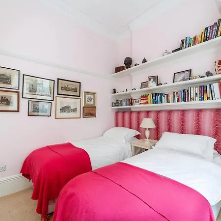 Apartment Elegant 2-bedroom Flat In South Kensington, *
