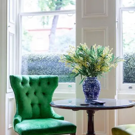 Elegant 2-bedroom Flat In South Kensington, Apartment London