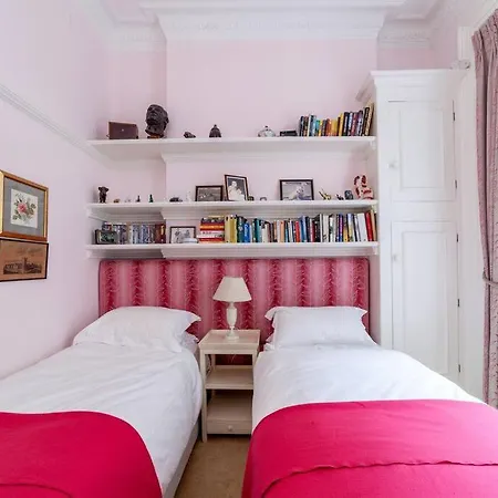 Apartment Elegant 2-bedroom Flat In South Kensington, *
