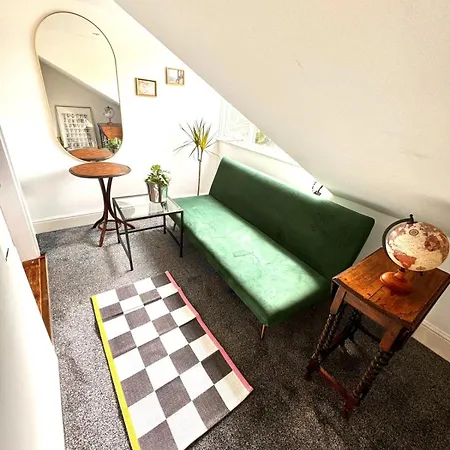 Stylish Floor Flat In The Heart Of Camden! Apartment London