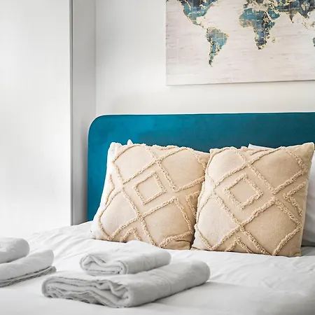 Stylish Maisonette Pass The Keys Holiday home