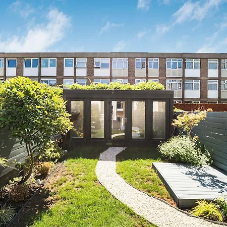 Holiday home Stylish Maisonette Pass The Keys *