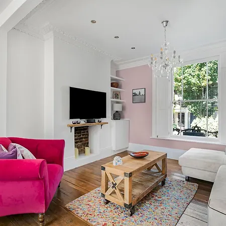 Holiday home Stylish Maisonette Pass The Keys *