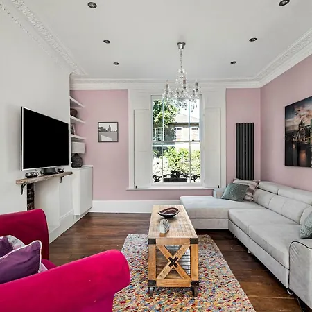 Stylish Maisonette Pass The Keys Holiday home