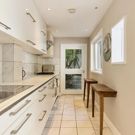 The Chelsea Retreat - Outstanding 5bdr House With Garden *
