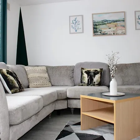 Juniper - 2 Bedroom Apartment