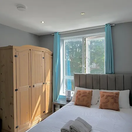 Luxury Private In Homestay London
