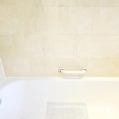 Cosy And Spacious -free Parking, Free Wifi- Sleeps 5 By Finna Ltd Rainham (Greater London)