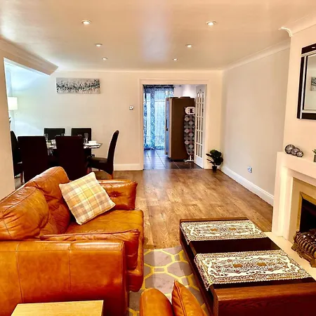 Cosy And Spacious -free Parking, Free Wifi- Sleeps 5 By Finna Ltd Apartment Rainham (Greater London)